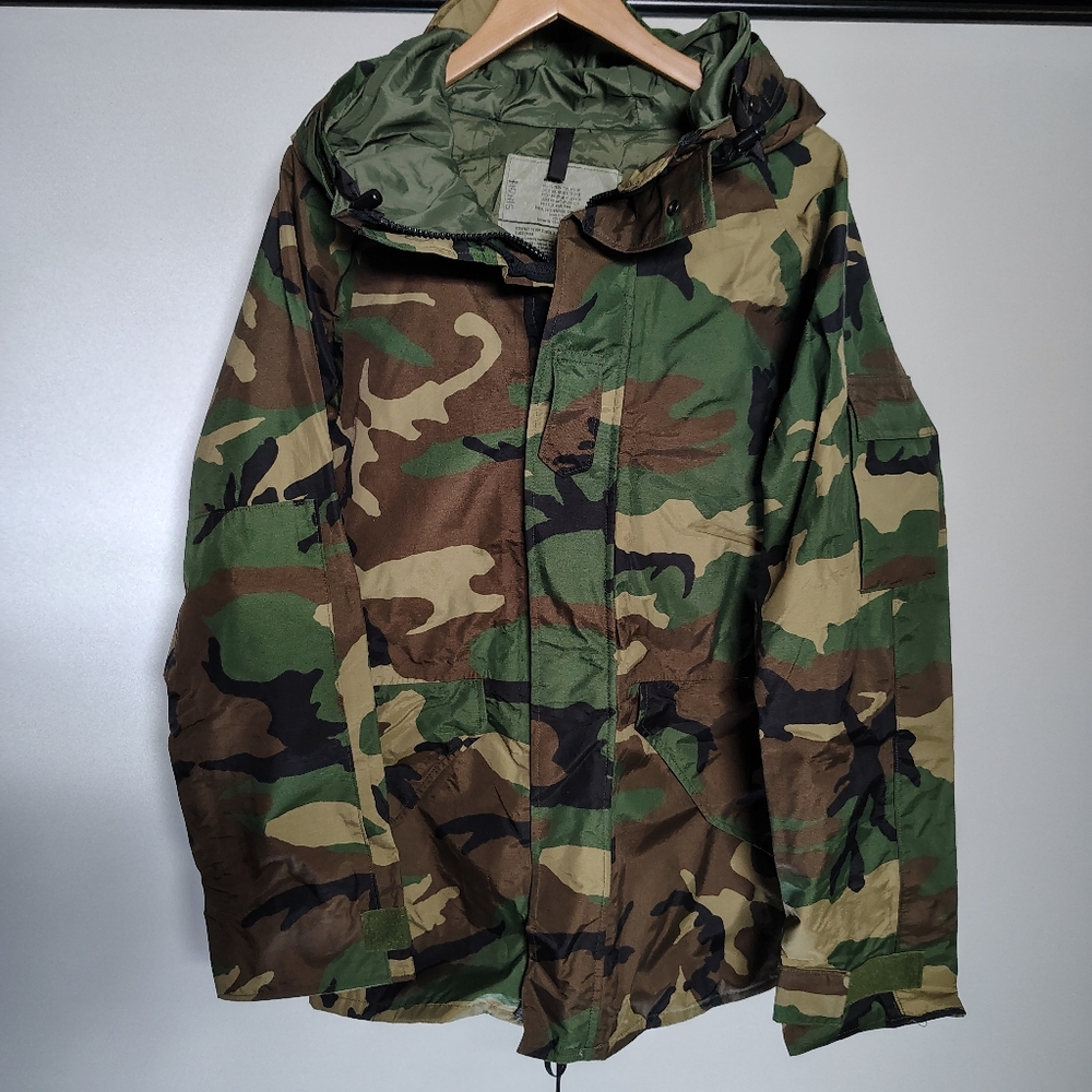 USGI Woodland Camo Parka Jacket Gen 1 Cold Weather ECWCS Medium Long NOS